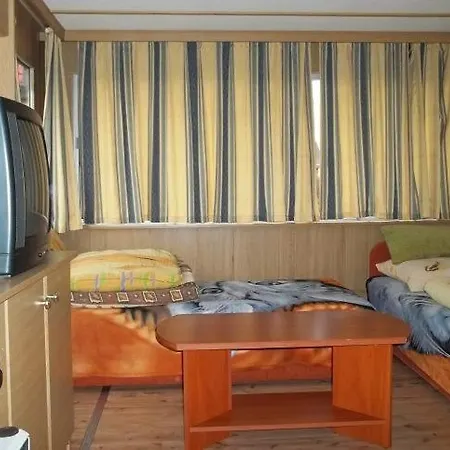 Lodge Letniskowe *